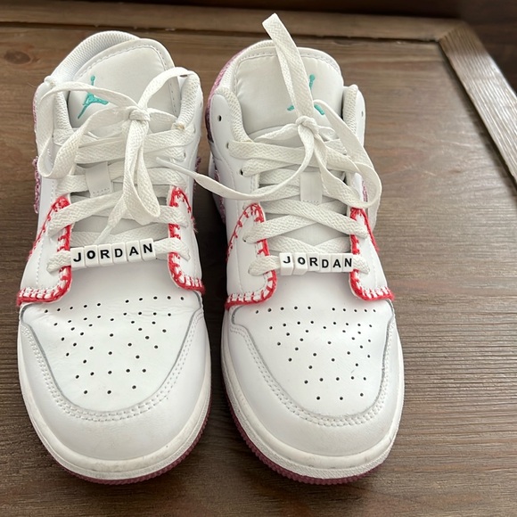 Pretty Jordan’s - Picture 1 of 4